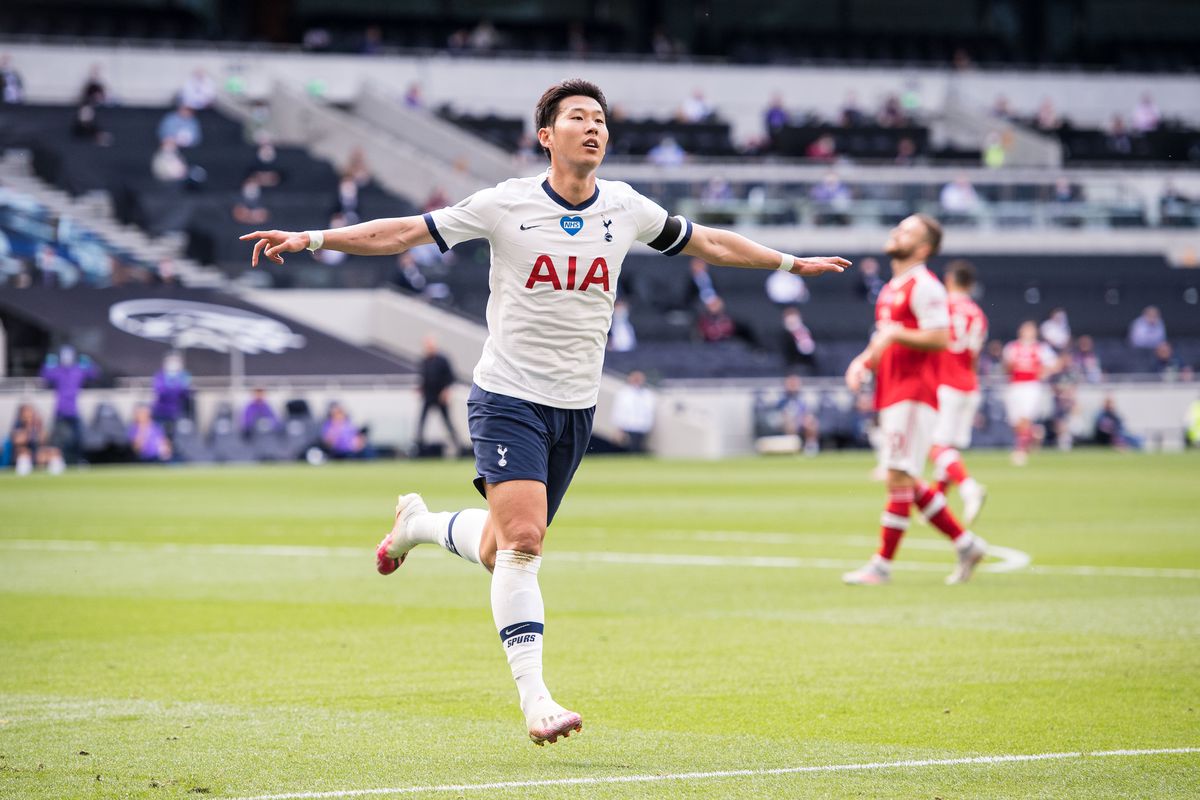 Son hiện đang thi đấu cho CLB Tottenham của giải Ngoại hạng Anh Son hiện đang thi đấu cho CLB Tottenham của giải Ngoại hạng Anh