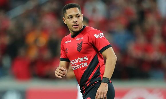 Vitor Roque