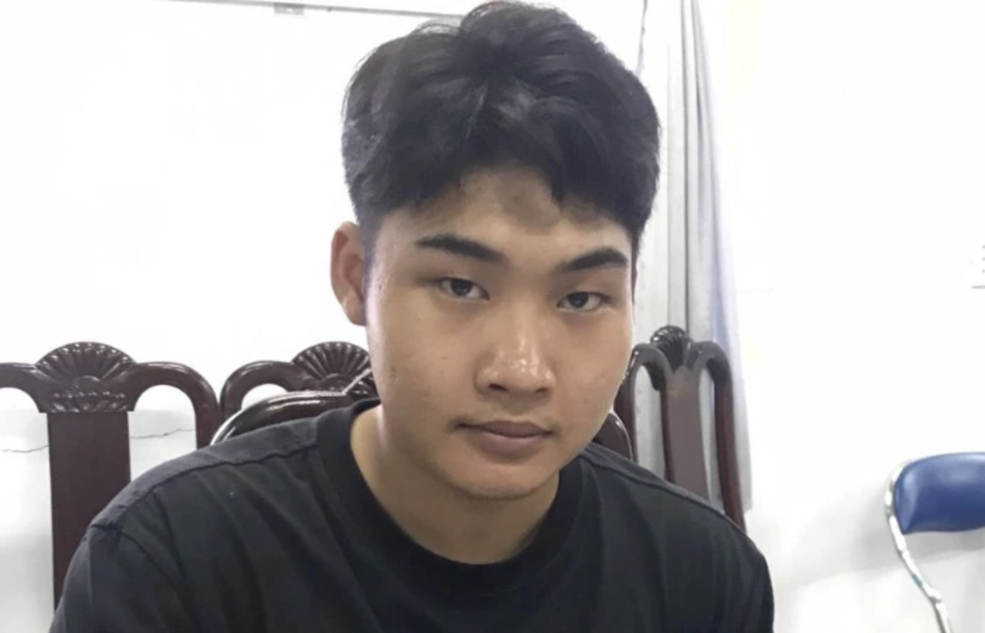 Sau khi gây án Hoàng vẫn đi làm bình thường và tham gia truy tìm hung thủ cùng công an